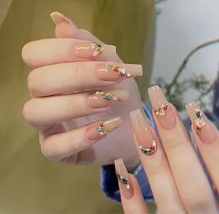 ネイル u1salon所属・ゆい ユイのネイルデザイン