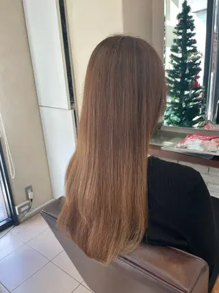 ロング カラー HIKARI🐈‍⬛ レイヤー×デザインのヘアスタイル