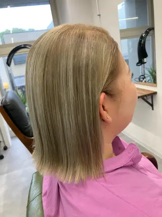 ミディアム カラー SHAFT Ieiriのヘアスタイル