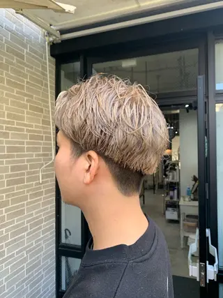 ショート カラー パーマ メンズ kei/透明感カラー /ベージュ/インナーのヘアスタイル