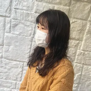 カラー パーマ カジュアルを女っぽく 𝗮𝘆𝗮𝗰𝗼のヘアスタイル