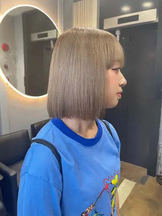 ミディアム カラー TATSUブリーチ/ ミルクティーベージュのヘアスタイル