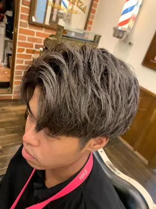 ショート カラー メンズ ヒロ銀座 バーバーショップ神楽坂所属・ひらお あおとのヘアスタイル