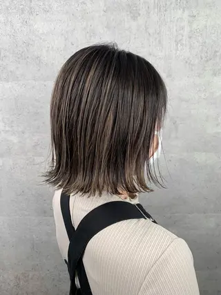 セミロング mimiiy梅田 中崎町ハイトーンのヘアスタイル