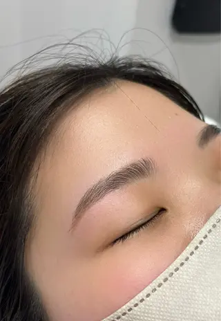 アイブロウ 鳴瀬 萌の眉毛・アイブロウイメージ