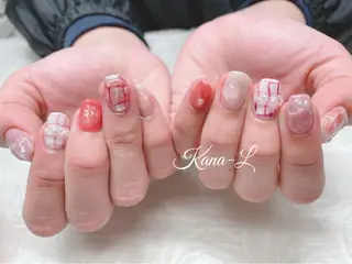 カラー ネイル 芦辺 香奈のネイルデザイン