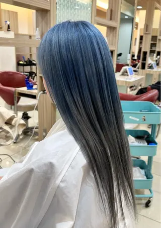 ロング カラー プログレス小平小川所属・フェザー/波巻き 雫石大夢のヘアスタイル