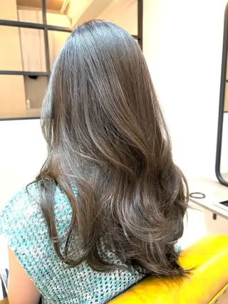 ロング 小山 ヨシタカのヘアスタイル