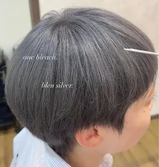 ショート カラー reborn店長 🤍リルのヘアスタイル