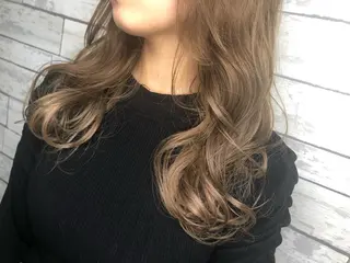 セミロング カラー 艶髪職人 山本隼正のヘアスタイル