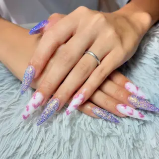 ネイル シェヌネイル JURAのネイルデザイン