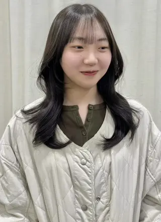 セミロング カラー 韓国ヘア/レイヤー /髪質改善🦋イブキのヘアスタイル