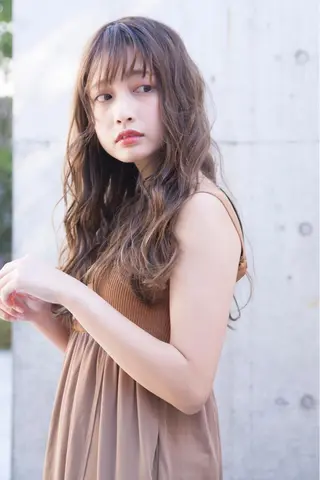 セミロング カラー ヘアアレンジ ミニボブ/ブリーチ 🌈MISATOのヘアスタイル