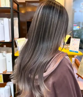 ロング カラー Lin.所属・ハイトーン/デザイン カラー/大輔のヘアスタイル