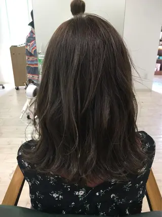 ミディアム 岡崎/髪質改善/ ハイトーン/鈴木進のヘアスタイル