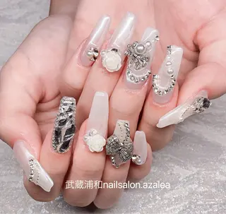 ネイル R inのネイルデザイン