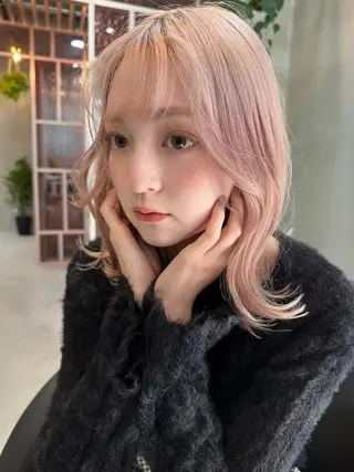 ロング 肌馴染みくすみカラー 花房 佑夏のヘアスタイル