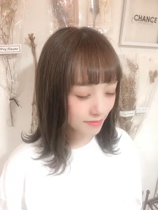 ミディアム カラー 西 めぐみのヘアスタイル