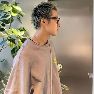 ショート カラー ブロンド／ブリーチ 【SITY.】のヘアスタイル