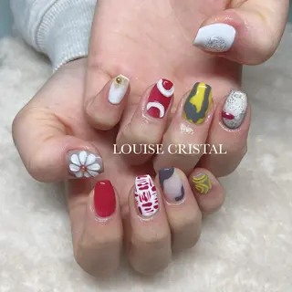 ネイル LOUISE CRYSTALのネイルデザイン