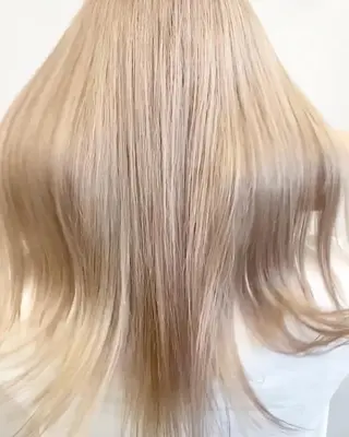 ミディアム カラー ハイトーン特化サロン 代表　中谷蓮のヘアスタイル