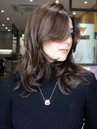 セミロング カラー cecil hair /tomoのヘアスタイル