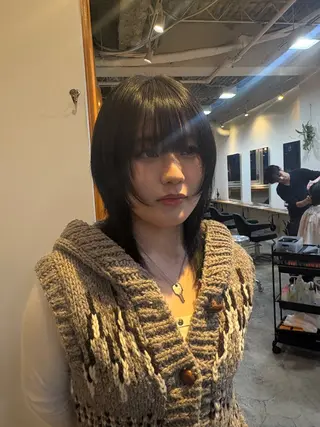 ミディアム カラー RIN／韓国ヘア レイヤーカットのヘアスタイル