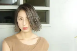 ミディアム レイヤーカット・ 縮毛矯正 星野のヘアスタイル