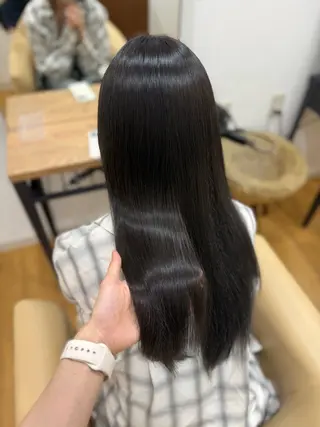 ロング カラー 黒地 陽菜のヘアスタイル