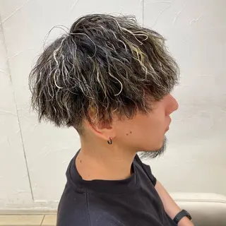 ショート カラー パーマ メンズ メンズ特化型美容師 栗山勇人のヘアスタイル