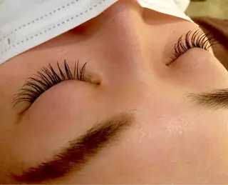 マツエク・マツパ GRACE所属・磯見 歩未のマツエク・マツパデザイン