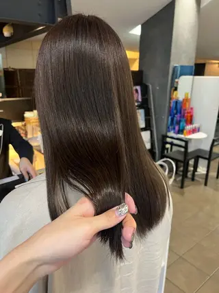 セミロング カラー uni 江坂🦋 木下風子のヘアスタイル