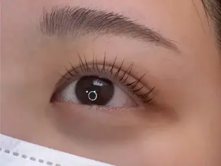 パーマ _i（hair & eye）所属・アイリスト SHIORIのマツエク・マツパデザイン