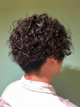 セミロング パーマ メンズ さかい なつみのヘアスタイル