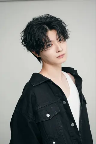 パーマ メンズ fifth 安次富　泰雅のヘアスタイル