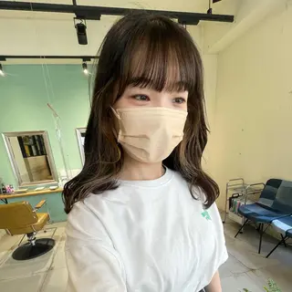 セミロング カラー スナコザワ レナのヘアスタイル