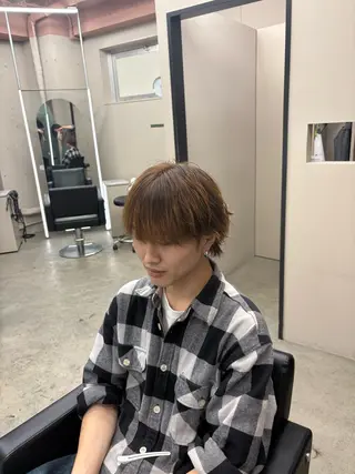 ショート メンズ RONND   Weg所属・海瑠万／メンズパーマ ／ブリーチ／フェードのヘアスタイル