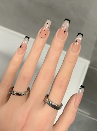 ネイル 高木 維麗絲のネイルデザイン