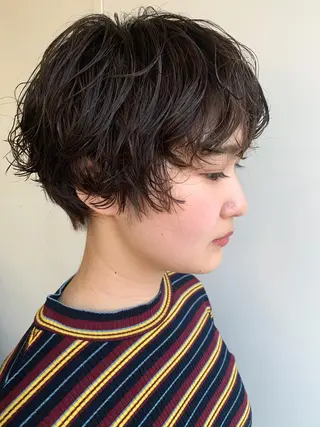 パーマ nuu所属・💜ショート💜 ウルフ、ボブ二色亜美のヘアスタイル