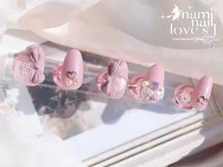 ネイル 内 奈美のネイルデザイン