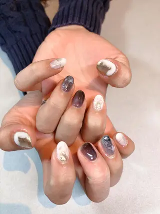 ネイル iiloo aromaworksのネイルデザイン