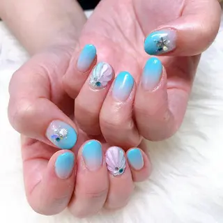 ネイル luxe NailDesignのネイルデザイン