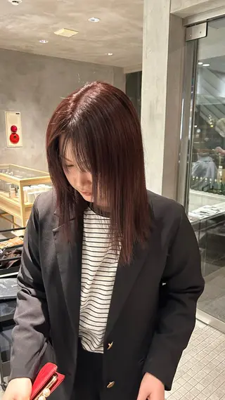 セミロング カラー 馬場 菜乃夏のヘアスタイル