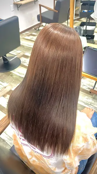 ロング 小澤 日菜のヘアスタイル