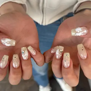 ネイル 長谷川 亜美のネイルデザイン