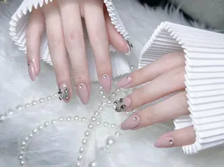 ネイル RAFFINE 月🦋🩵のネイルデザイン