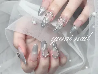ネイル 𝐲𝐮𝐦𝐢🎀 長さ出しデザイン専門のネイルデザイン