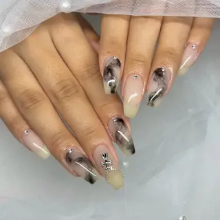 ネイル . 未來のネイルデザイン