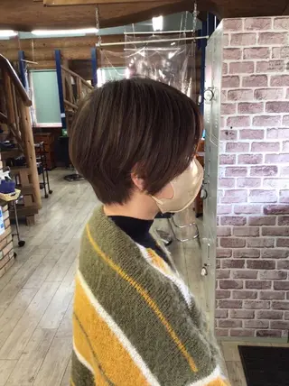 ショート 岡本 小百合のヘアスタイル