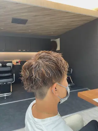 ショート パーマ メンズ 中嶋 紘夢のヘアスタイル